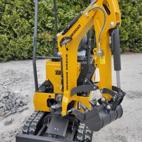 Nowa mini koparka minikoparka Berger Kraus BK900AS skrętne ramie Tania