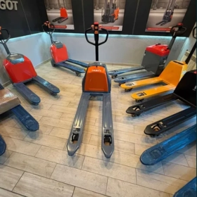 Electric Pallet Truck 1500 kg ET159