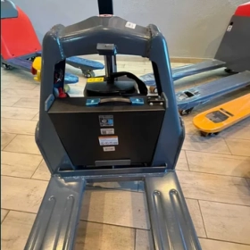 Electric Pallet Truck 1500 kg ET159