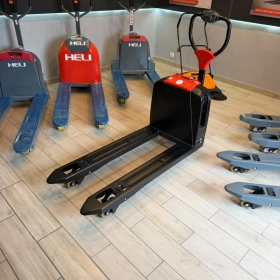 F4 ELECTRIC PALLET TRUCK 1500KG