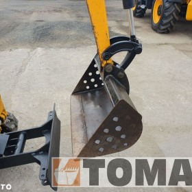 JCB 8008