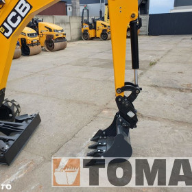 JCB 8018