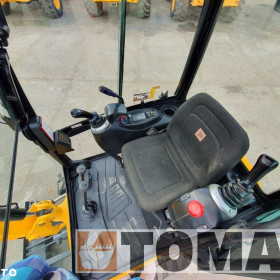 JCB 8018