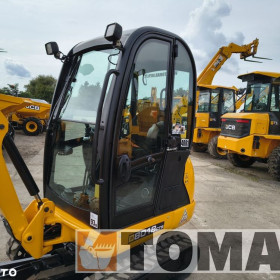JCB 8018