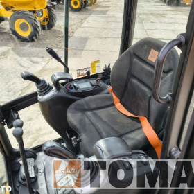 JCB 8018