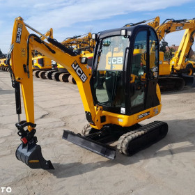 JCB 8018
