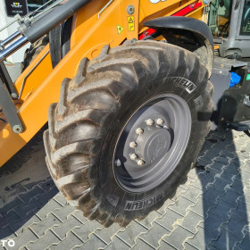 Case 695 SV 2023R