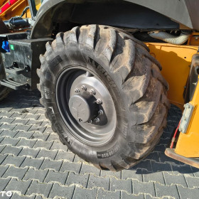 Case 695 SV 2023R