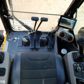 JCB 220x js220 2018R