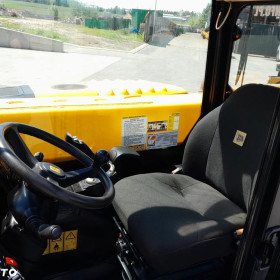 JCB 525-60