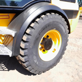JCB 409