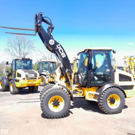 JCB 409
