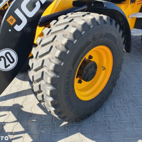 JCB 409